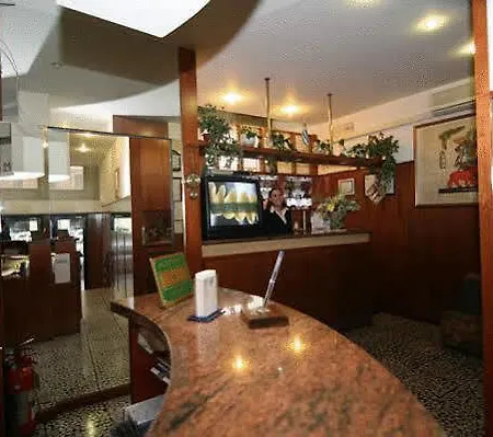 德尔苏德酒店