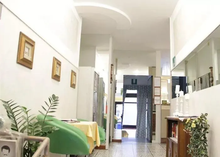 Отель Del Sud *